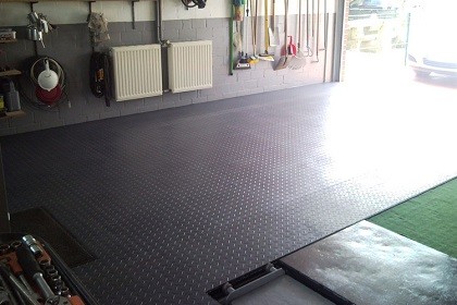 Flexi-Tile Boden für Werkstatt und Garage