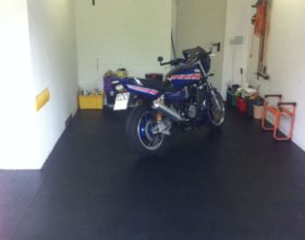 Flexi-Tile PVC Bodenfliesen als Garagenbodenfliesen