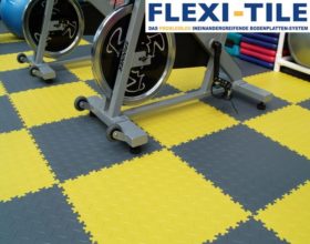 Flexi-Tile PVC Bodenfliesen im Fitnessbereich im Karomuster verlegt