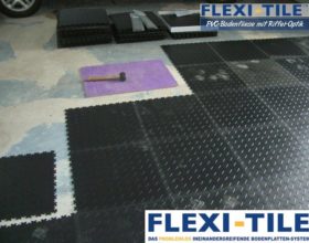 Flexi-Tile PVC Bodenplatten Verlegung im Garagenbereich