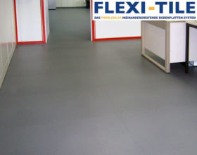 Flexi-Tile PVC-Fliesen im Bu¦êro als Gewerbeboden